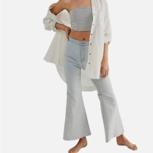 Youthquake crop flare bleach out jeans